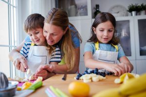 Tips para enseñar a tus hijos a cocinar
